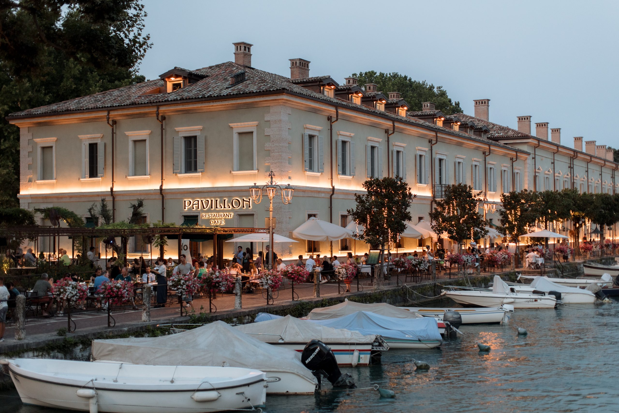 Cover — Cucina italiana e influenze internazionali, dentro una fortezza UNESCO.